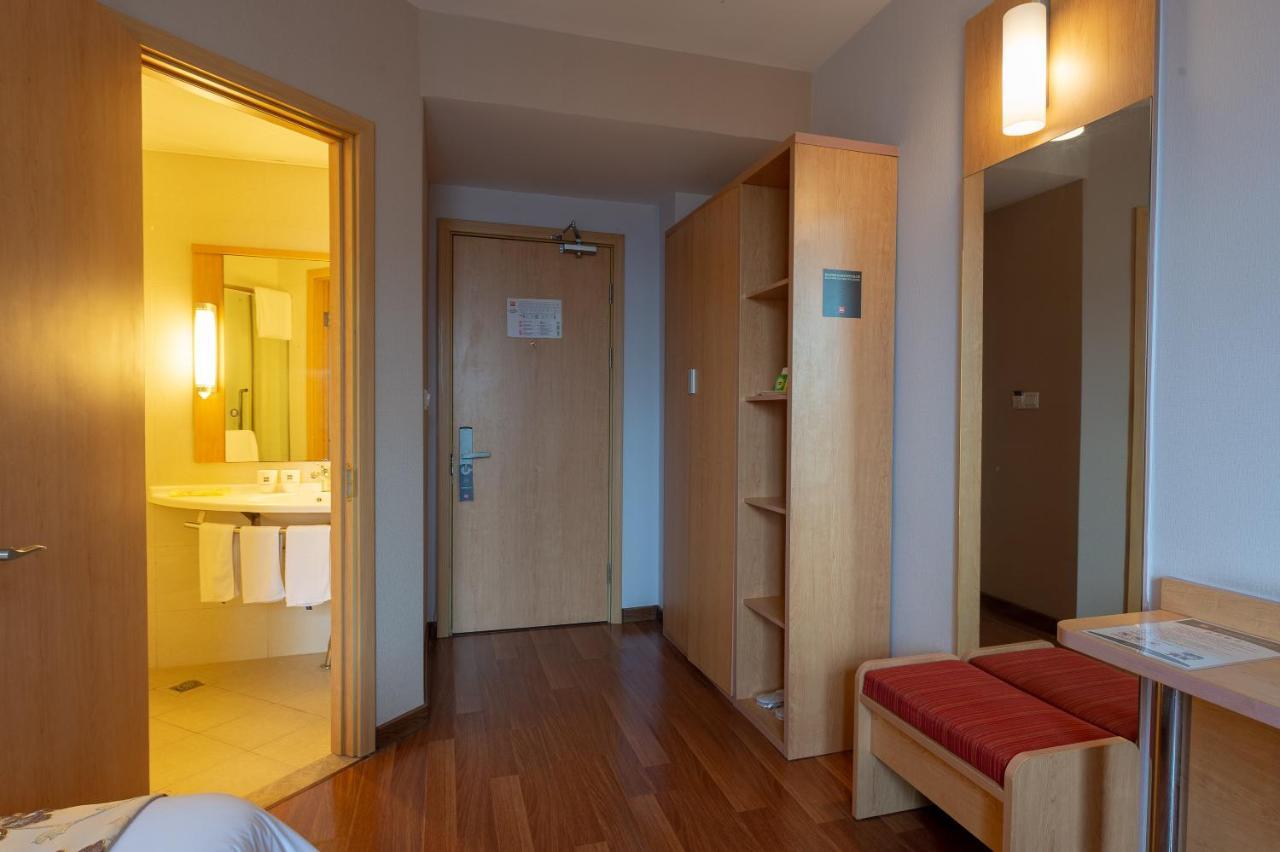 Ibis Hangzhou Huanglong Sports Center Hotel Экстерьер фото